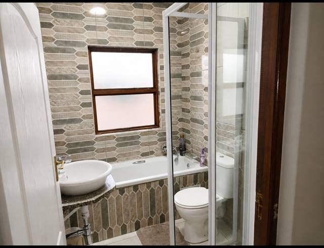 3 BEDROOM DUPLEX FOR SALE IN WATERVAL EAST